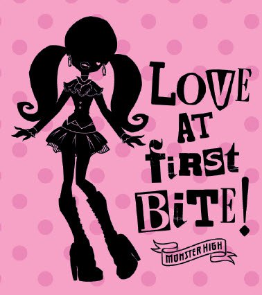 Monster High Draculaura. Love at first Bite!