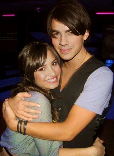 Demi lovato and Joe Jonas