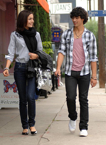 Joe Jonas and Camilla Belle 