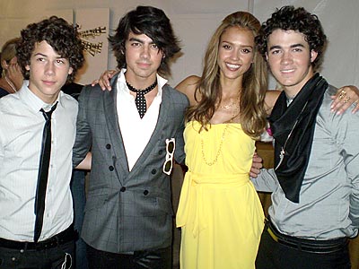 Jonas Brothers & Jessica Alba