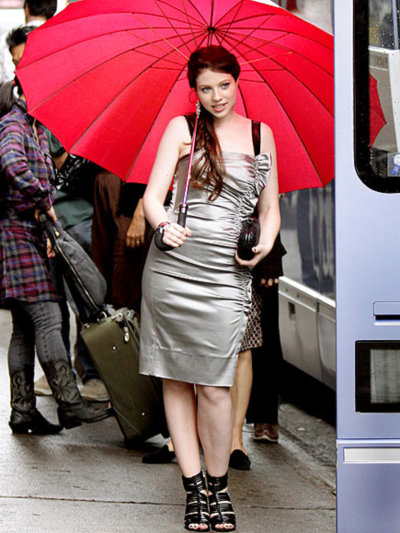 Michelle Trachtenberg with umbrella