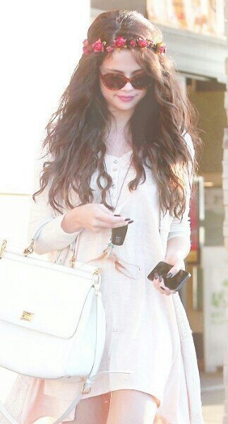 Selena Gomez cute
