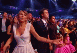 Taylor Swift dancing
