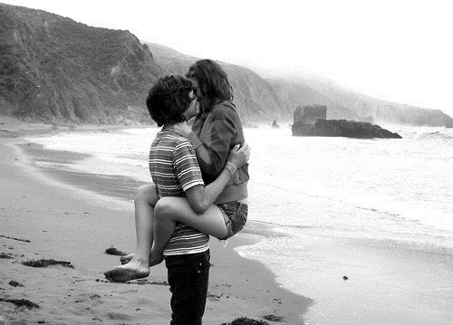 Kiss On The Beach