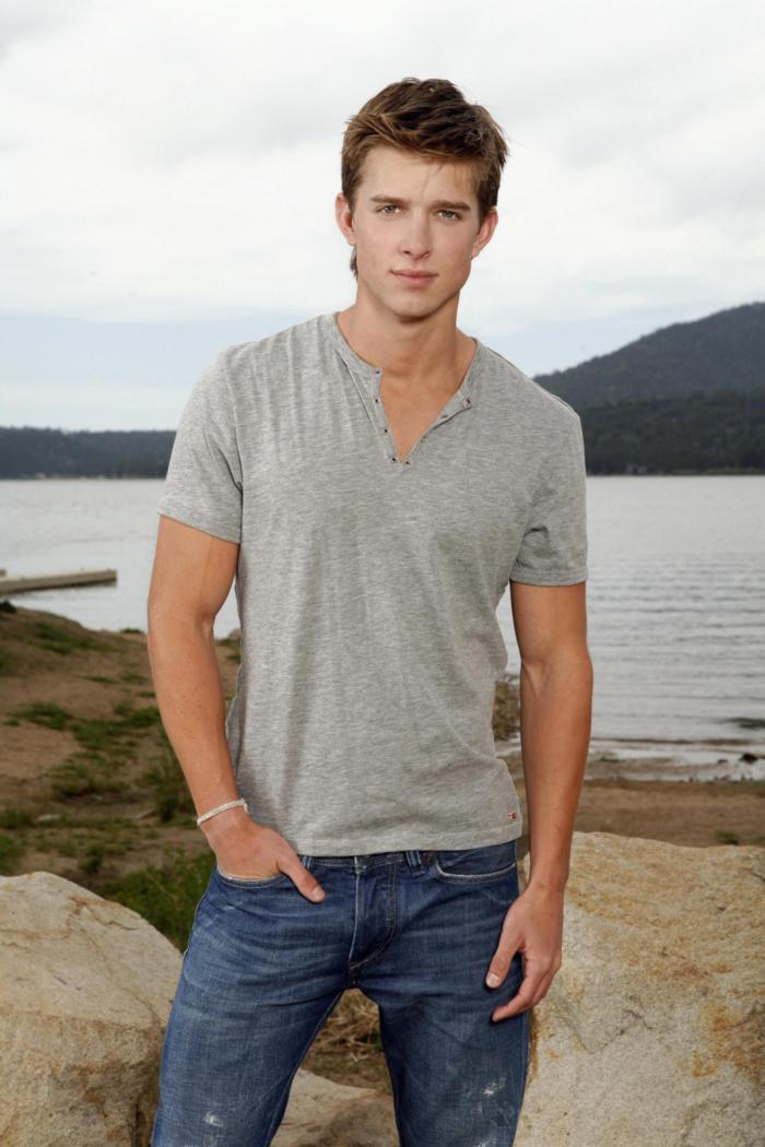 Drew Van Acker