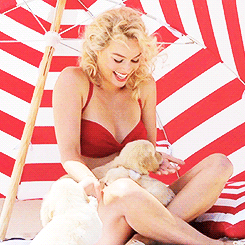 Margot Robbie with Puppy