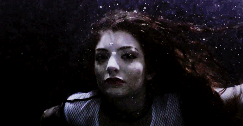 Lorde under the water