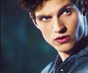 Daniel Sharman