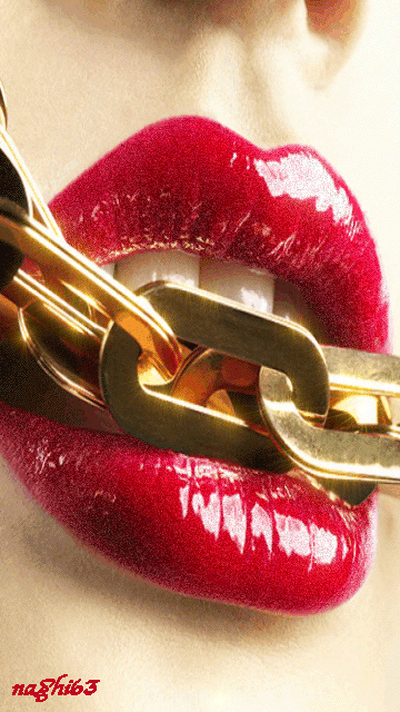 Red Sexy Lips with Golden Chain