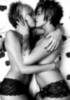 hot chicks kissing